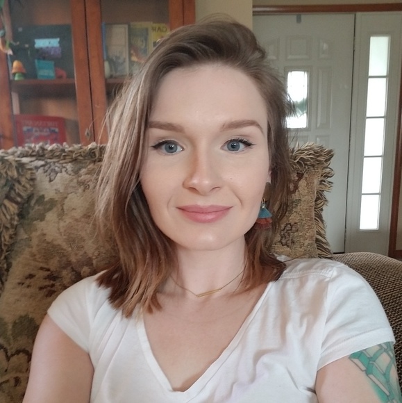 Meet Your Posher, Lacona - Picture 1 of 1